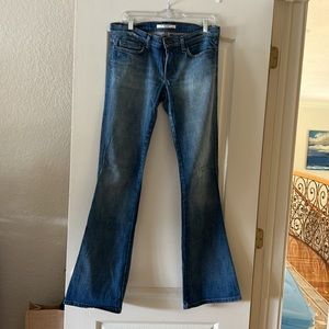 Joe’s Jeans distressed blue jeans Sz 30